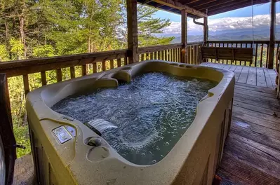 smoky mountain cabin with hot tub