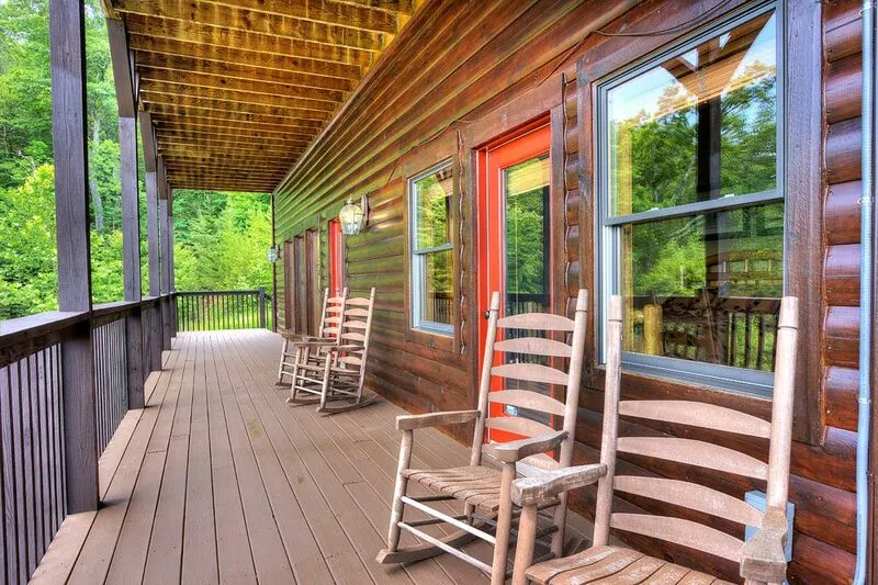 When staying at a beautiful, clean cabin is important to you and your family, book your stay with Accommodations By Great Cabins In The Smokies. 