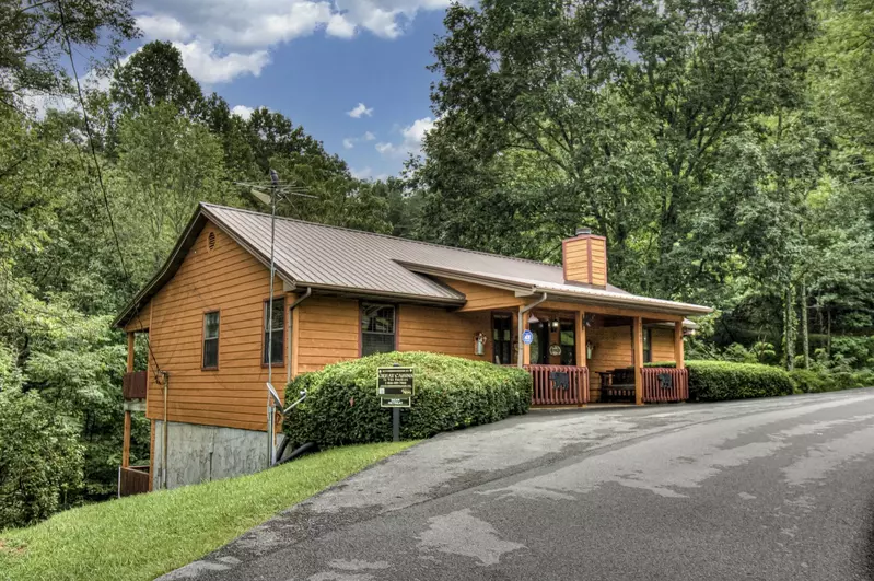 Bear Retreat - A great place to spend your family vacations in the Smoky Mountains 