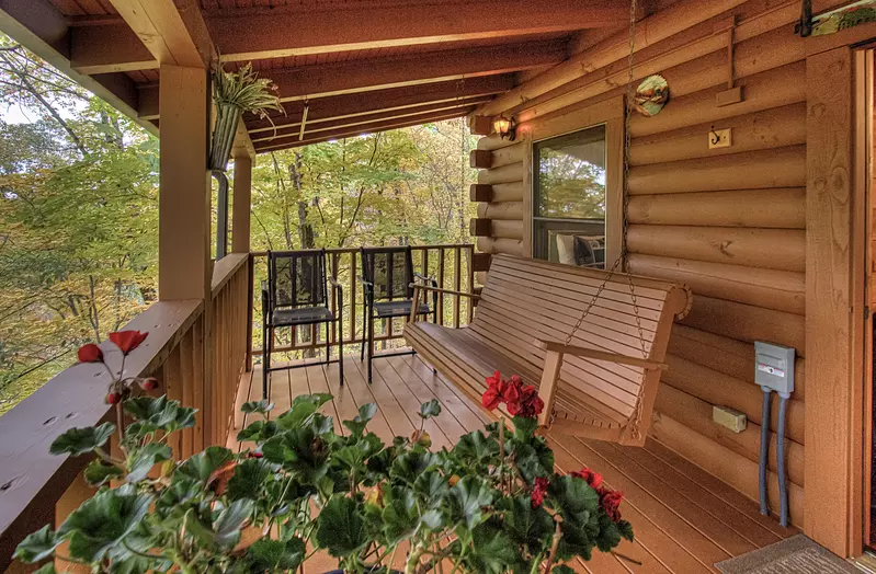 Teddy Bear Haven offers a secluded back porch area.  The hot tub is private and is perfect for honeymoon couples and couple celebrating each other. 